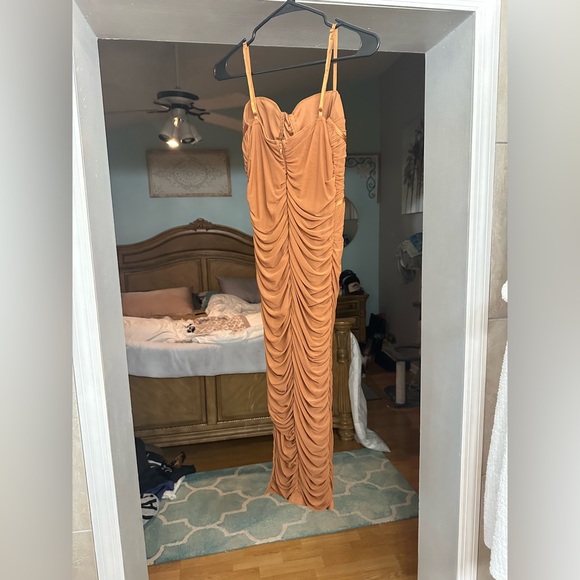 Ruched Sweetheart Neck Cami Bodycon Slit Dress - Picture 8 of 9